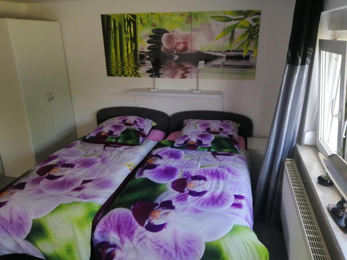 Kleines Apartement Zwischen Ega Und Messe Erfurt Esterno foto