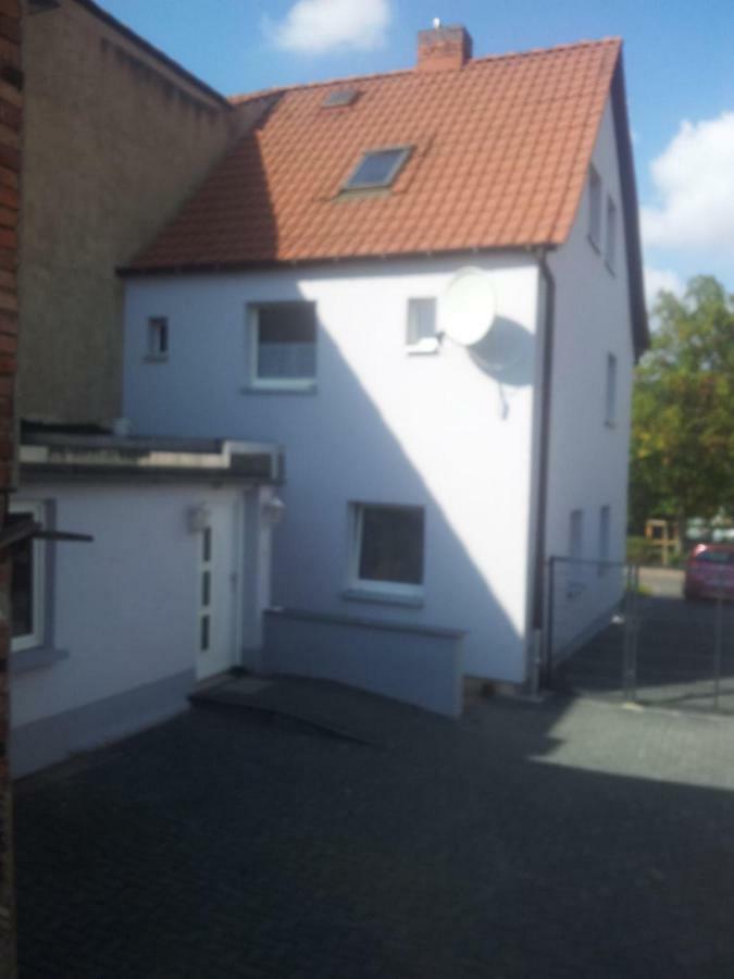 Kleines Apartement Zwischen Ega Und Messe Erfurt Esterno foto