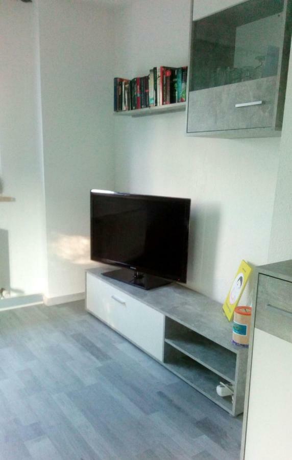 Kleines Apartement Zwischen Ega Und Messe Erfurt Esterno foto
